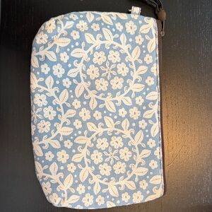 Thirty-One Floral Blue and White Cosmetic Pouch